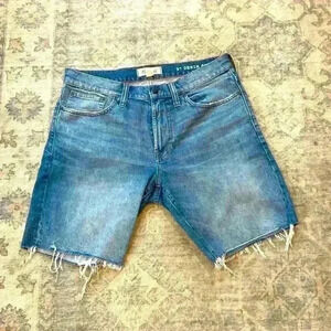 Madewell Men’s  size 33 waist distressed cutoff denim shorts 9 inch denim shorts